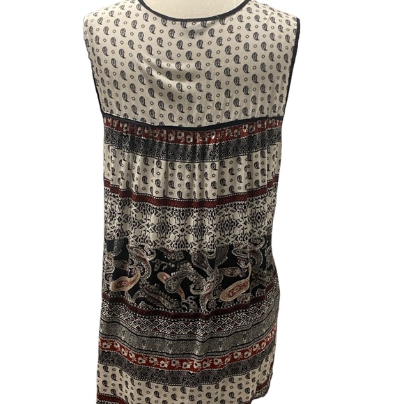 Paraphrase boho style  sleeveless top - Picture 3 of 12